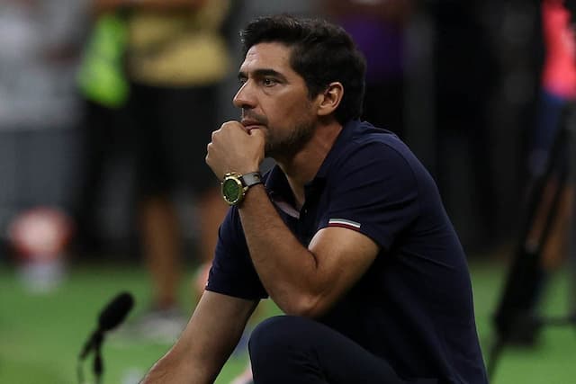 Abel Ferreira abre o jogo sobre possível saída de Raphael Veiga do Palmeiras