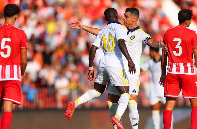 CR7 marca dois gols, mas Al-Nassr perde para Almería em amistoso