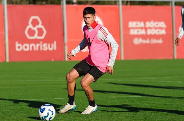 Alan Rodríguez treina no Internacional, mas não tem data para estrear