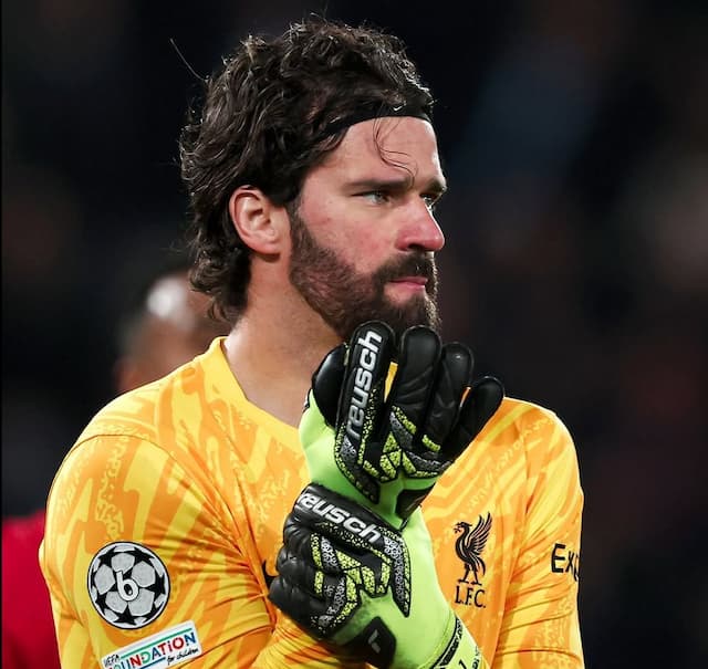 Alisson é eleito o melhor jogador da semana da Champions League