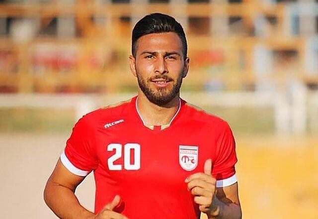 Acusado de traição, jogador iraniano é condenado à morte