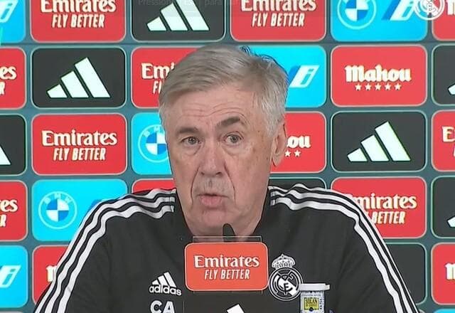 Descontente, Ancelotti afirma que dão o Real Madrid como "morto"