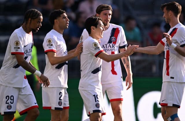 Beraldo marca, PSG vence e se aproxima do título francês