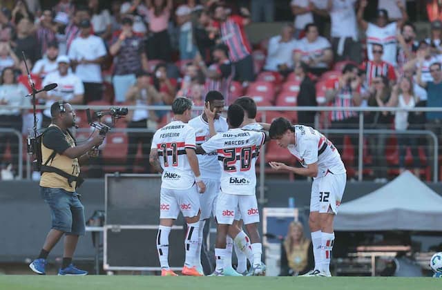São Paulo vence e impõe quarta derrota seguida do Fluminense