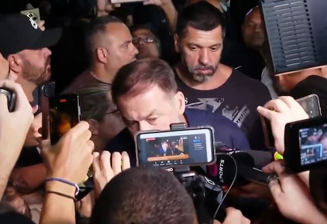 Votação do impeachment de Augusto Melo é suspensa pelo Conselho do Corinthians