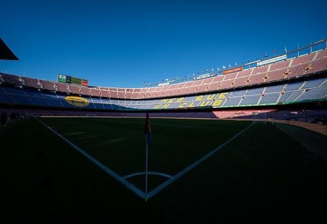 Jornal revela uso de dinheiro de ex-árbitro envolvido em escândalo com o Barcelona