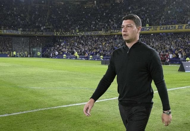 Boca Juniors demite o técnico Battaglia após eliminação para o Corinthians