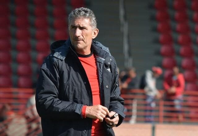 Ex-São Paulo, técnico Edgardo Bauza sofre com Alzheimer em estágio avançado