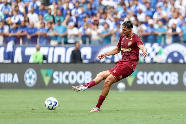 Fluminense confirma lesão no ligamento de Facundo Bernal