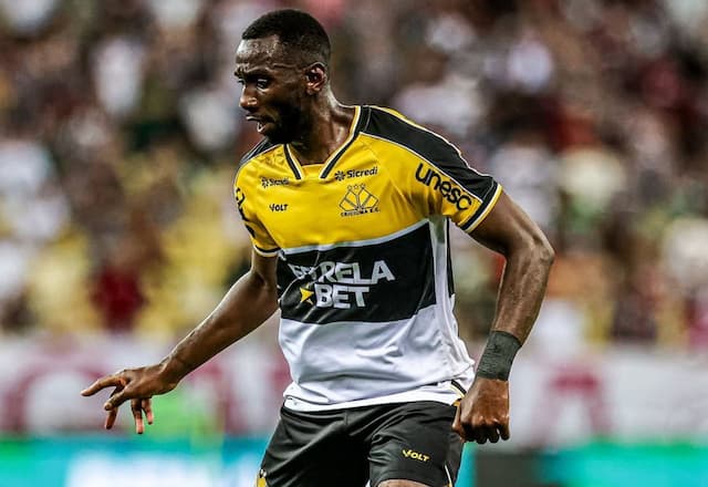 Cruzeiro anuncia contratação de Yannick Bolasie, ex-Criciúma