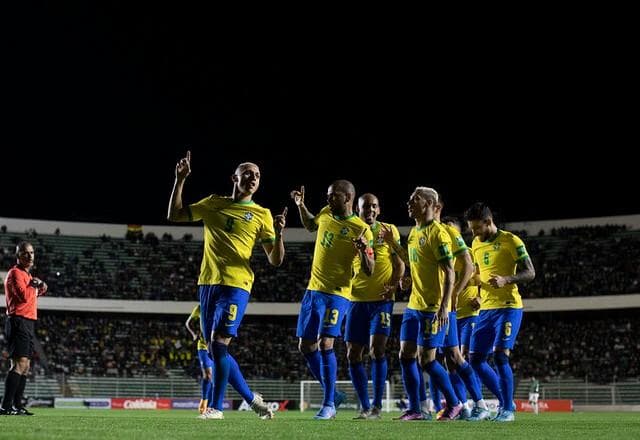 Brasil assume topo de ranking da Fifa antes do sorteio da Copa do Mundo