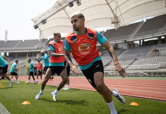 Bruno Guimarães analisa chances em amistosos: "É como final de Copa"