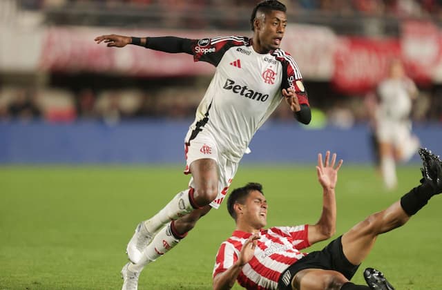 STJD adia julgamento de Bruno Henrique, do Flamengo