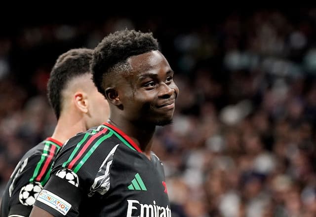 Arsenal vence Real Madrid e avança às semifinais da Champions League