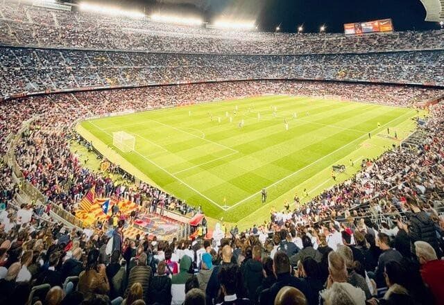 Protesto: torcida organizada promete arquibancada vazia em jogo do Barcelona