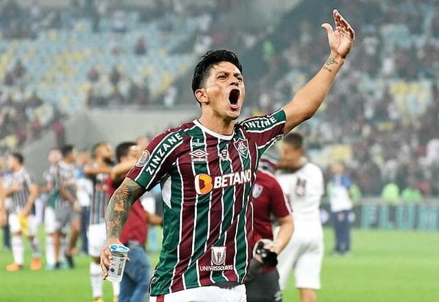Ex-cruzmaltino, Cano canta música que debocha do Vasco
