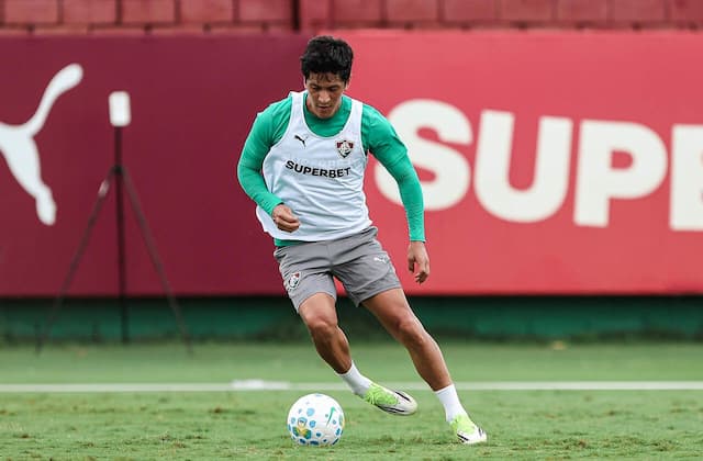 Cano sofre lesão na coxa direita e desfalca Fluminense