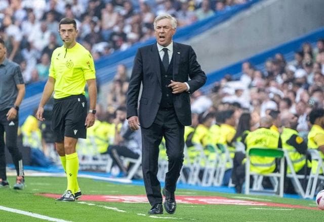 Carlo Ancelotti renova contrato com Real Madrid até junho de 2026