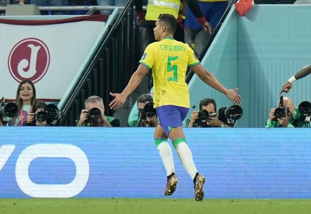 Brasil vence Suíça com gol de Casemiro e carimba vaga nas oitavas da Copa