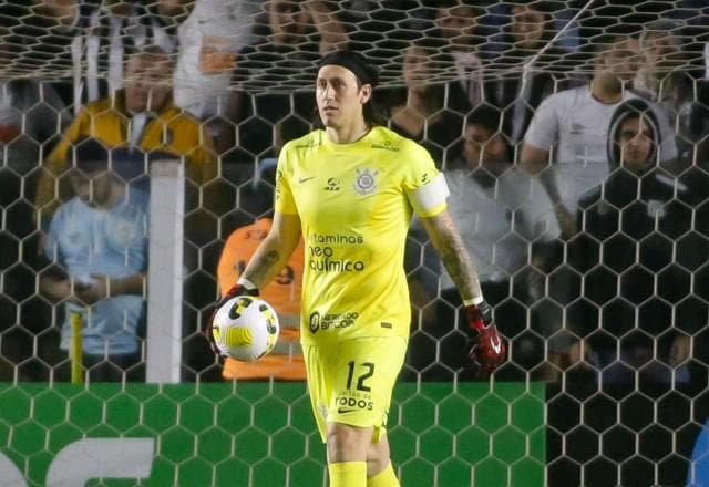 Esposa de Cássio critica agressão e relembra ameaça de morte sofrida por goleiro