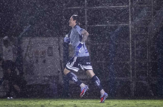 Árbitro relata pedido de Cássio para paralisação do jogo do Cruzeiro: "Necessidade"