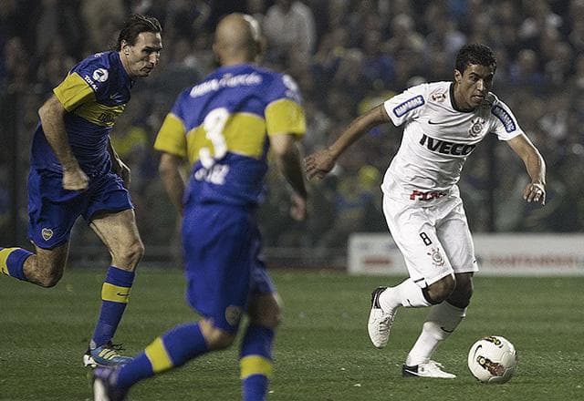 Corinthians recebe Boca pela Libertadores e busca segunda vitória no confronto