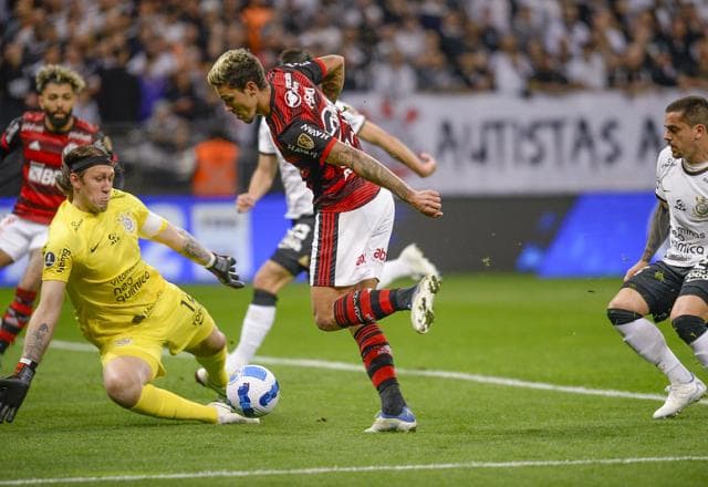 Dorival Júnior e Vítor Pereira projetam equilíbrio em Flamengo x Corinthians