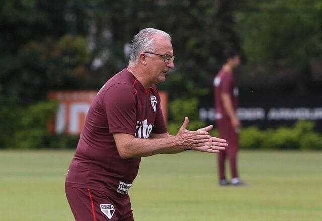 São Paulo confirma contratação do técnico Dorival Júnior