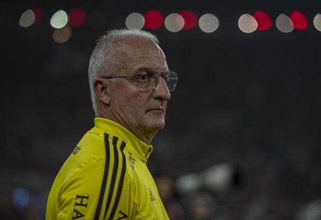 Dorival Júnior vibra com título do Flamengo: "Emoção indescritível"