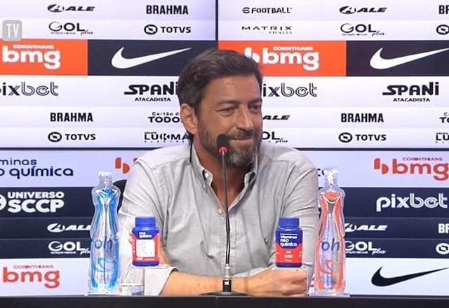 Duílio anuncia Roberto de Andrade fora do Corinthians: "Uma pena"