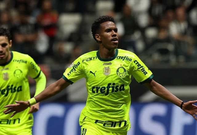 Estêvão é o jogador brasileiro mais valioso fora da Europa, diz estudo