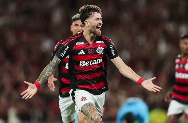 Flamengo leva susto no fim, mas vence o Santos e persegue o líder Palmeiras