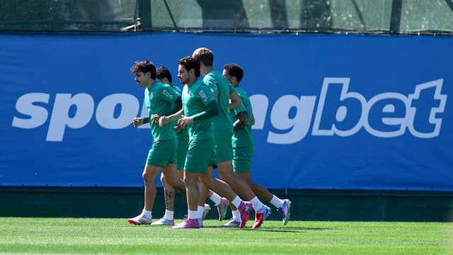 Palmeiras treina com elenco completo e se prepara para duelo contra o Inter