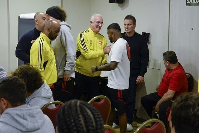 Braz e Spindel contestam Dorival sobre férias do Flamengo: "É mentira"