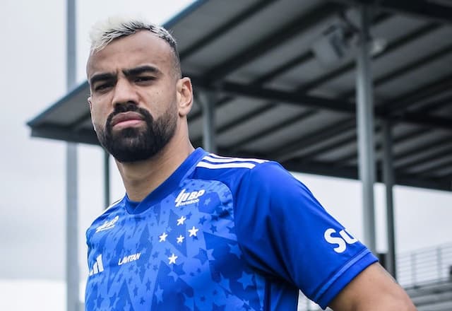 Cruzeiro anuncia Fabrício Bruno como novo reforço