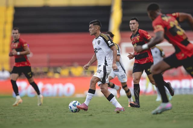 Atlético busca virada mágica em 12 minutos e praticamente rebaixa o Sport