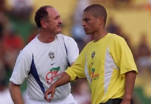 Sem mágoas, Alex parabeniza Luiz Felipe Scolari por carreira "espetacular"