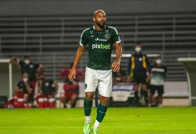 Fellipe Bastos, do Goiás, revela caso de racismo em partida do Brasileirão