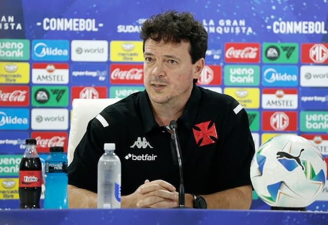 Fernando Diniz é apresentado pelo Vasco e exalta importância de Coutinho 