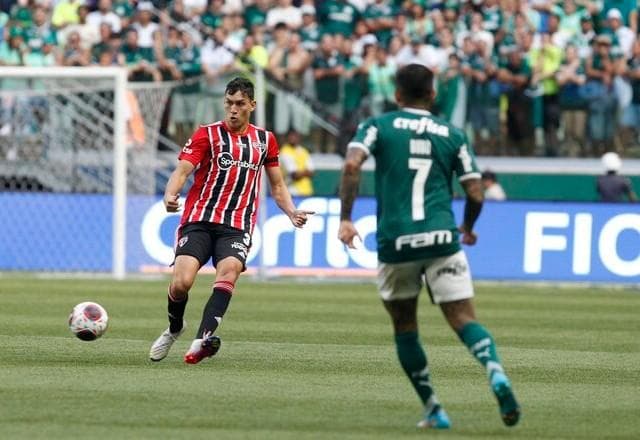 Zagueiro do São Paulo, Ferraresi rompe ligamentos do joelho