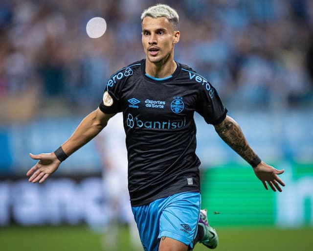 São Paulo confirma contratação do atacante Ferreirinha, ex-Grêmio