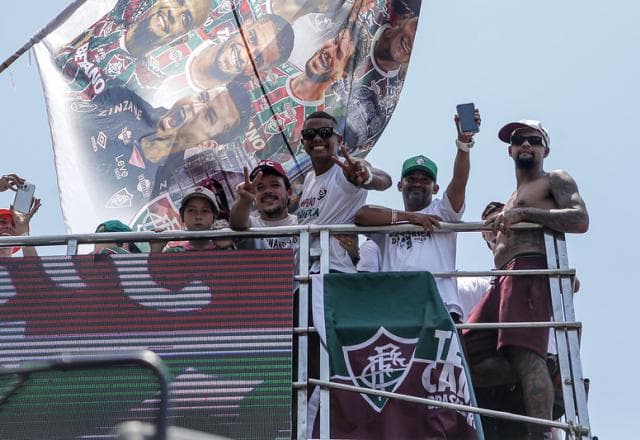 Fluminense faz comemoração oficial da Libertadores nas ruas do Rio de Janeiro