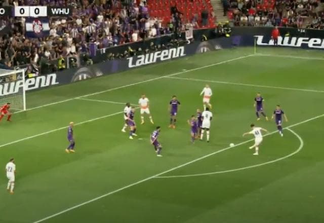 Rice chuta da meia-lua, e West Ham quase abre o placar contra Fiorentina!