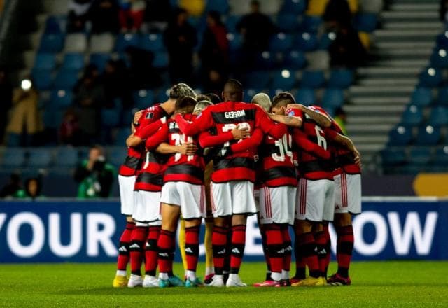 Vítor Pereira, técnico do Flamengo: "Com 11 contra 11, sairíamos vencedores"