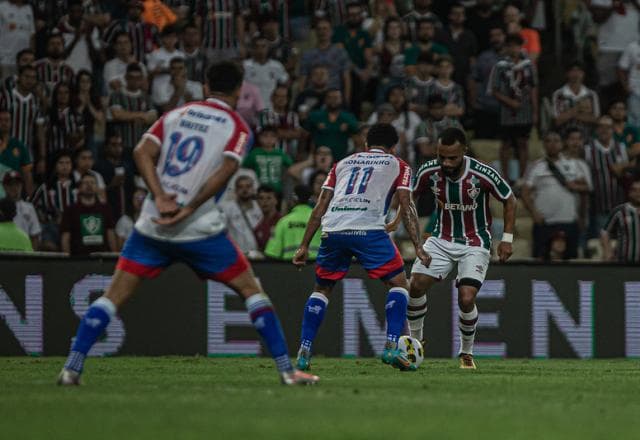 "Delegacia, urgente!", escreve jogador do Fortaleza sobre arbitragem contra o Flu
