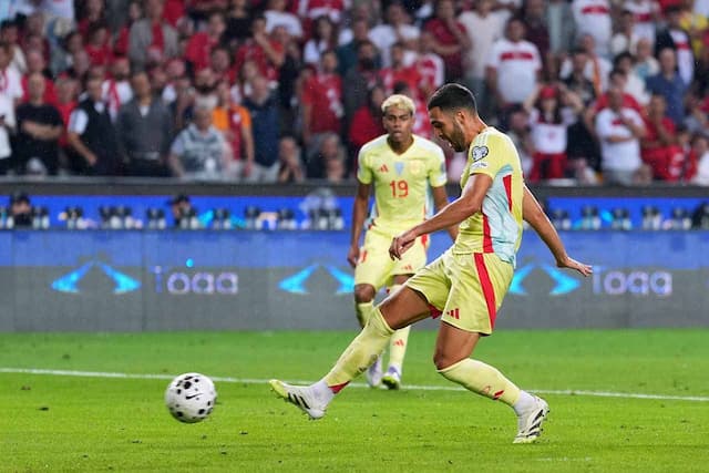 Com hat-trick de Merino, Espanha massacra a Turquia pelas Eliminatórias