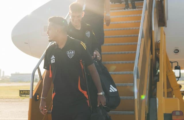 Atlético desembarca em Assunção para final da Sul-Americana