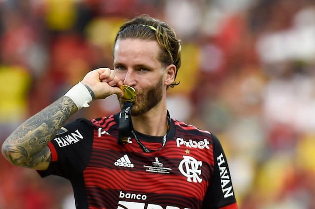 Boca Juniors mira Léo Pereira para reforçar zaga em 2025