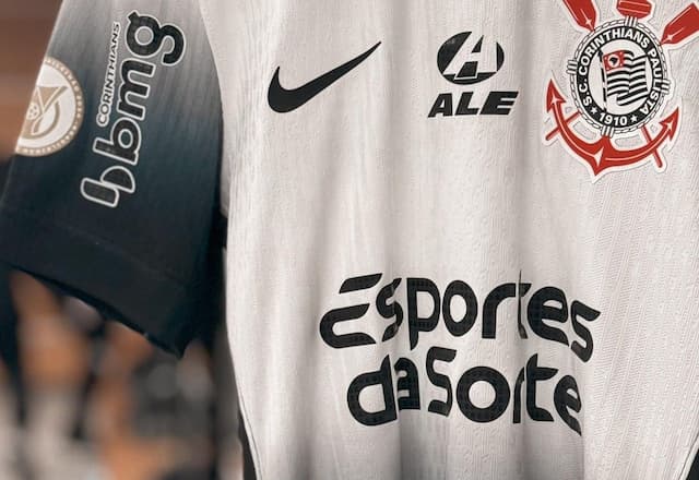 STF suspende autorização nacional de patrocinadoras do Corinthians e Flamengo