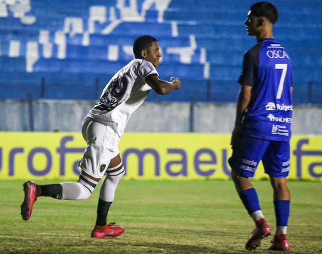 Botafogo se impõe diante do São José e avança na Copinha